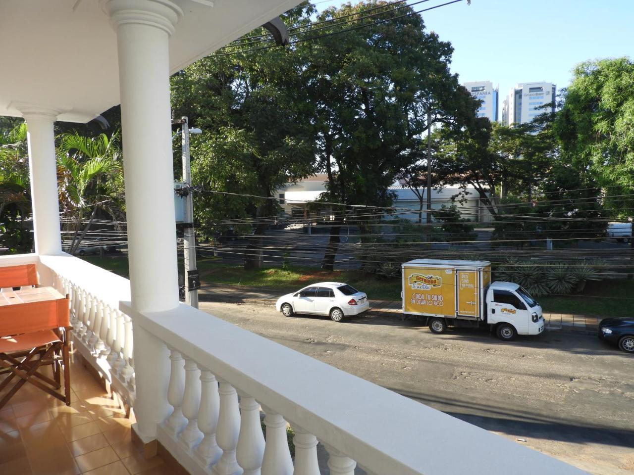 Hotel Casa Jardin 亚松森 外观 照片