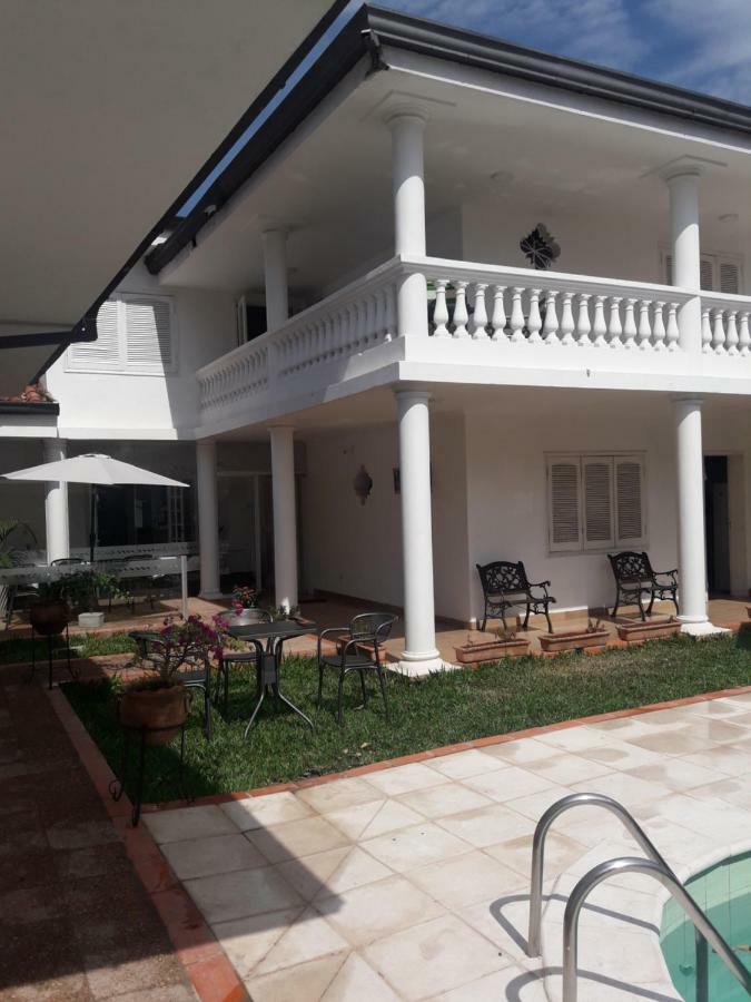 Hotel Casa Jardin 亚松森 外观 照片