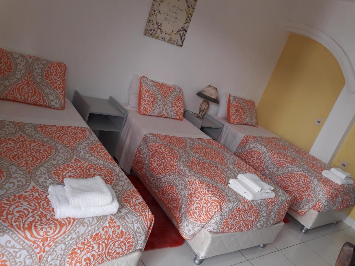 Hotel Casa Jardin 亚松森 外观 照片
